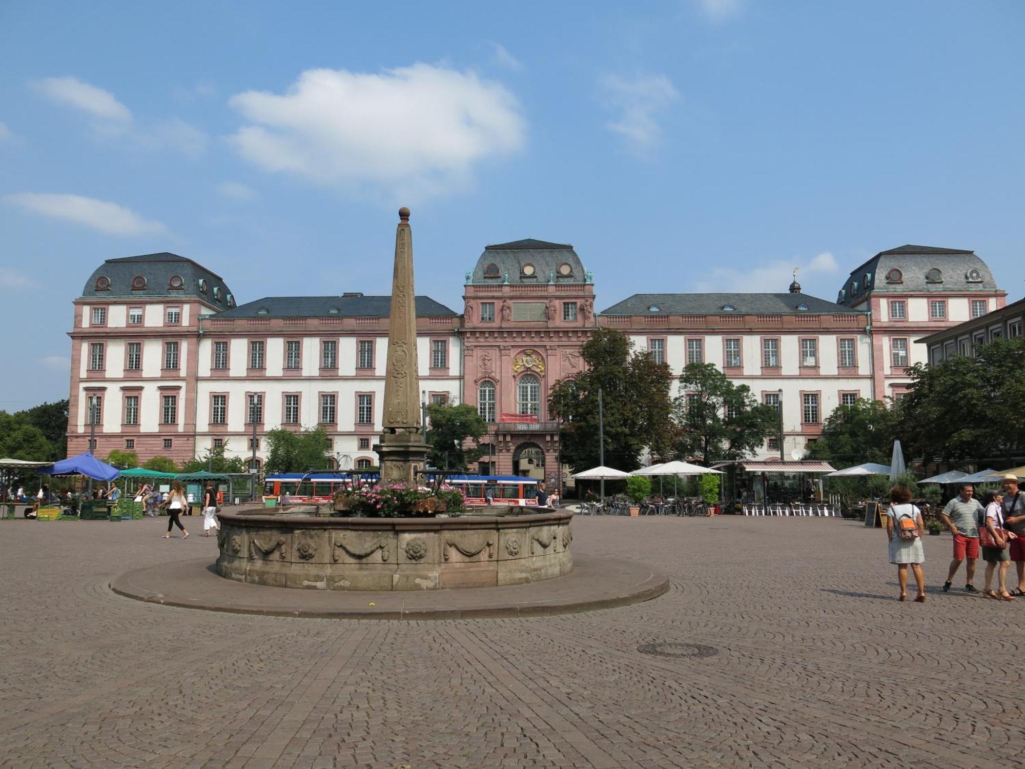 Holiday Inn Express - Darmstadt By Ihg Exterior photo